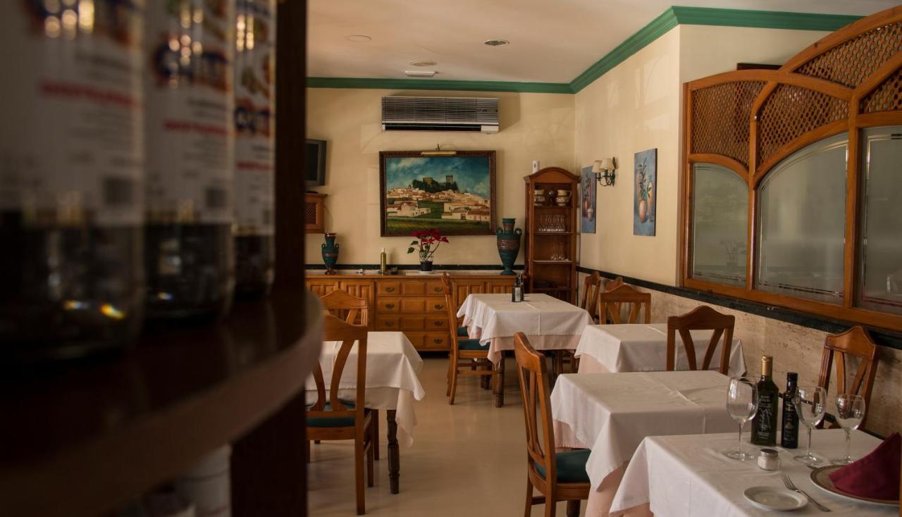 Hostal Restaurante El Cary Montemayor エクステリア 写真